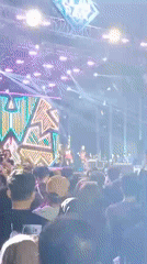 Live dance performance draws large crowd in Semarang