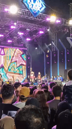 Live dance performance draws large crowd in Semarang