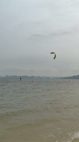 Morning water sports and beach activities in Bai Chay Ward