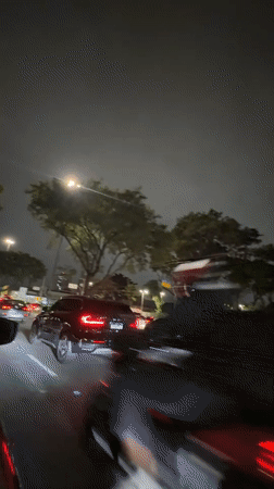 Nighttime traffic congestion observed in São Paulo during rain