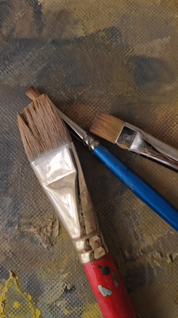 Abstract painting session underway in a Jaén studio