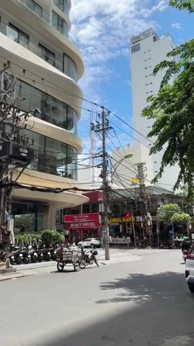 Street-level snapshot of Nha Trang's busy commercial district