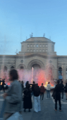Fountain show draws crowds in Yerevan city square