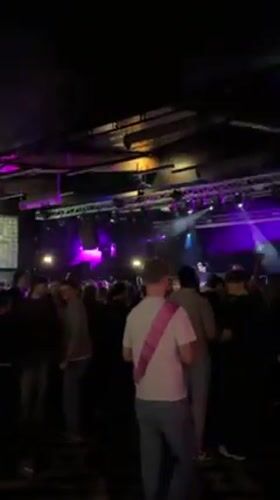 Late-night concert draws crowds to Hull entertainment venue