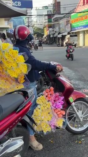 Vendors, temples, and street life in Nha Trang