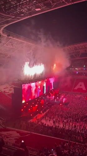 Major stadium concert draws thousands in Kazan, Russia