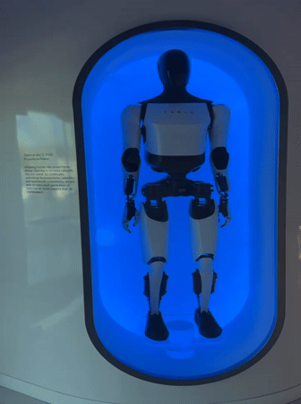 Tesla robot display draws selfie-taking visitors in West Hollywood