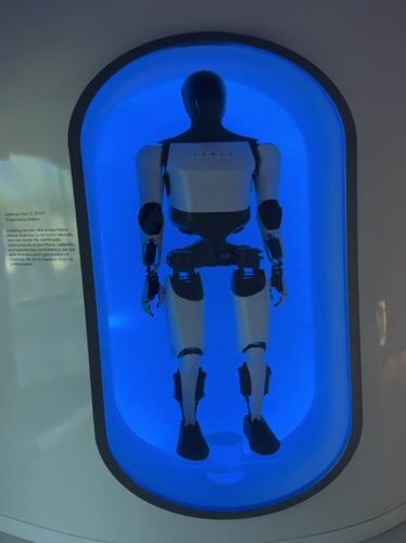 Tesla robot display draws selfie-taking visitors in West Hollywood
