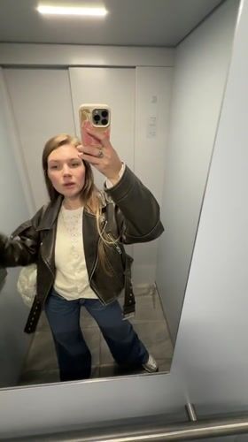Woman takes elevator selfie in Belgrade suburb