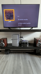Home TV displays Soda Stereo concert in Mexican residence