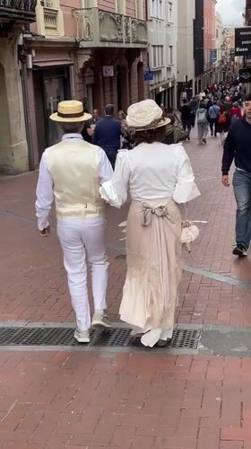Vintage-dressed people spotted on Terrassa streets during morning hours