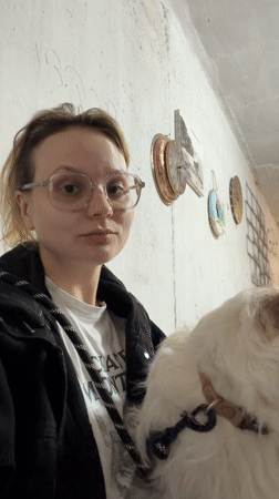 Morning observations in Tel Aviv: dog walker and police comment