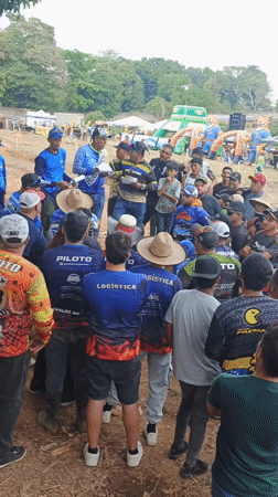 Community gathering and outdoor market activity in Tinaquillo, Venezuela