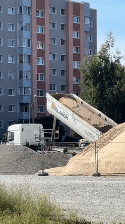 Construction and public space coexist in a Tallinn neighborhood