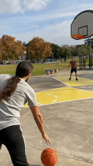 Basketball and yoga activities recorded in Buenos Aires parks