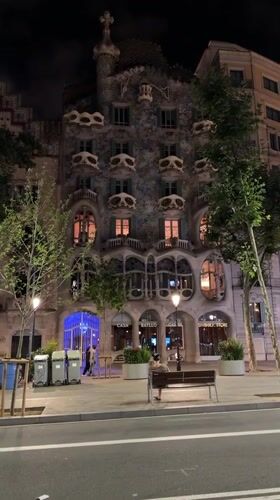 Barcelona nightlife documented near Casa Batlló landmark