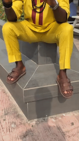Lagos area residents document ordinary Thursday morning activities