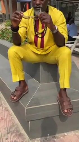 Lagos area residents document ordinary Thursday morning activities