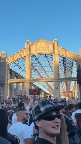 Crowd gathers for outdoor event at Milan ruins