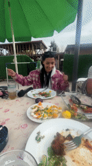Outdoor Easter gathering with food and drinks in Saedinenie