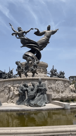 Bronze monuments documented at Huaqing Palace Square, Lintong District
