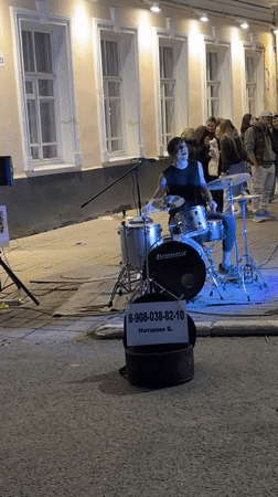 Evening street festival brings music and games to Rusanovo