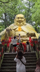 Early morning temple visits documented in Xihu District, China