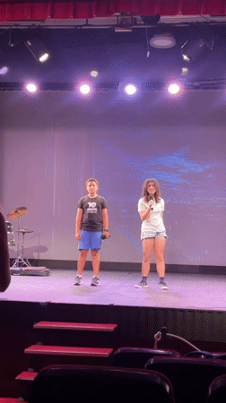 Morning variety show features multiple performers in Arenys de Mar