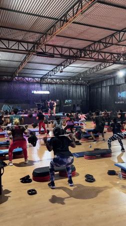 Late-night fitness sessions with DJ setup observed in Arica gym