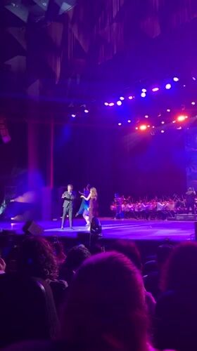 Musical duo performs live at Puebla theater venue