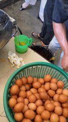 Banda Aceh street stall frying up a run of fresh omelets