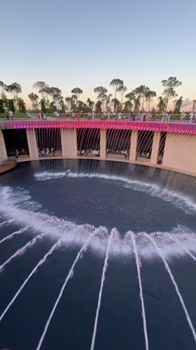Evening fountain display draws witnesses in Krasnodar park