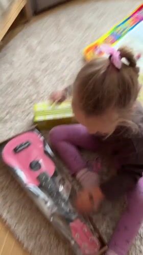 Unboxing a ukulele, pond ducks, and everyday Khimki moments
