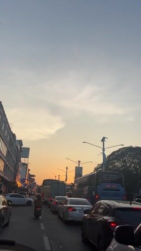 Heavy traffic jam documented on Pattaya City street