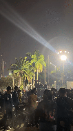 Nighttime rally draws crowds to central Jakarta streets