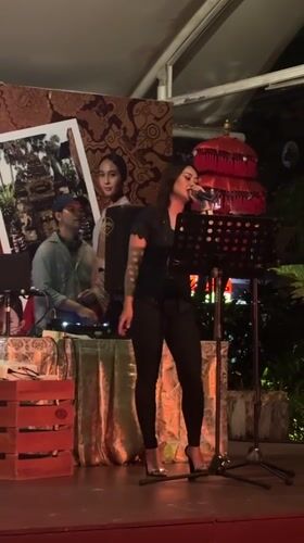 Evening musical performance draws diners at Japanese restaurant in Kuta