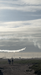 Aerobatic aircraft display draws crowds in Arica, Chile