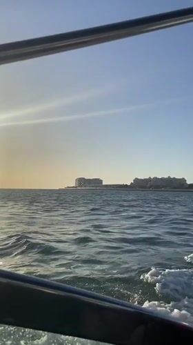 Boat trip captures Dubai skyline on sunny afternoon