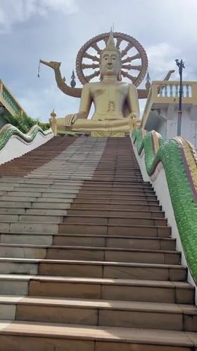 Morning visit to Big Buddha temple in Baan Plai Laem