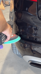 Mercedes detailing and crash-damaged vehicles in a Montenegro lot