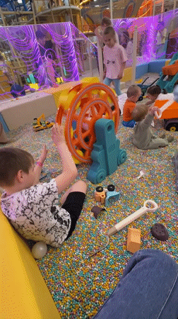 Late-night indoor playground session captured in Khabarovsk, Russia