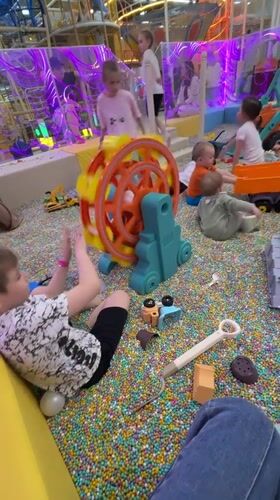 Late-night indoor playground session captured in Khabarovsk, Russia