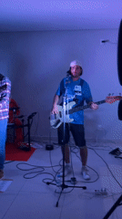 Band performs with burrito dinner in Florianópolis