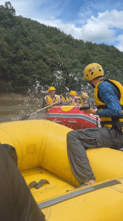 Rafting and retail moments from a summer morning in Seo-myeon