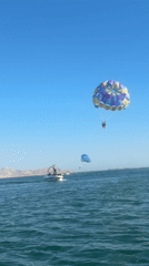 Parasailing activity observed off Egyptian coast with choppy conditions