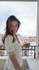 Woman documents daily life with selfies in Budva