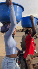 Daily life documented in Gwong Nigeria street markets