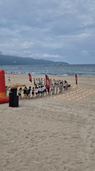Morning life unfolds along Đà Nẵng beaches and streets