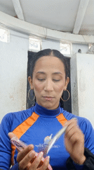 Woman applies makeup, takes selfies in Porlamar
