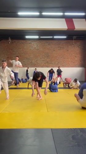 Children's martial arts class held in Krasnoyarsk gym